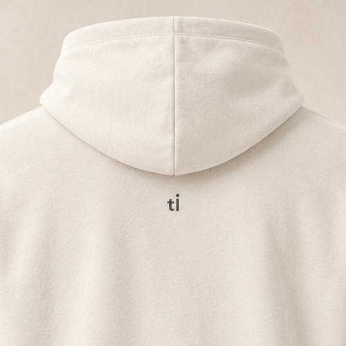 Hoodie polenta — Tessin — gros plan inscription dos (recadrage)