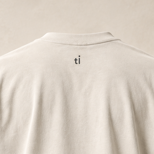 T-shirt sui polenta — Tessin, écru — gros plan inscription dos (recadrage)