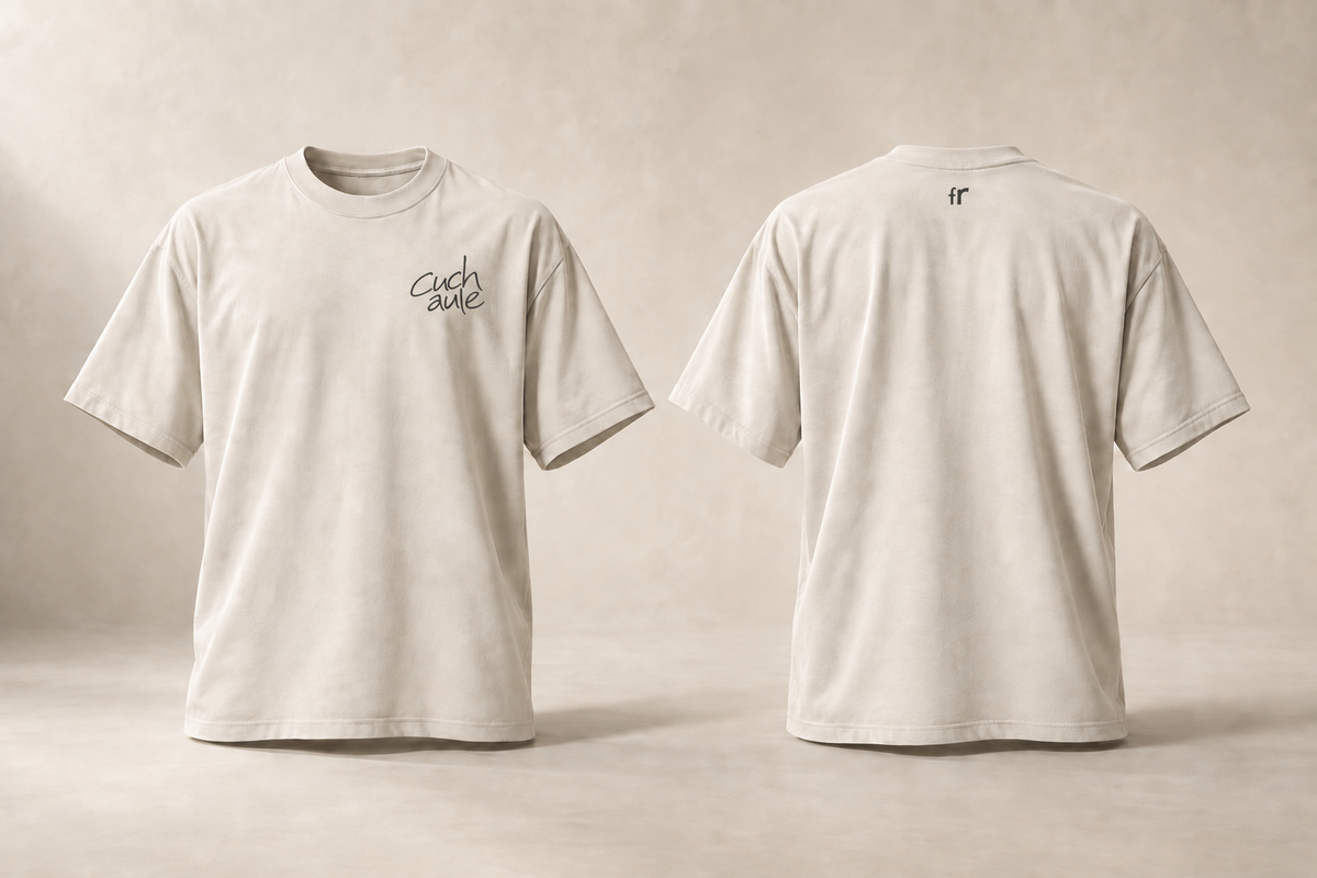 cuchaule — Fribourg — maquette en volume, t-shirt écru devant et dos — manuscrit