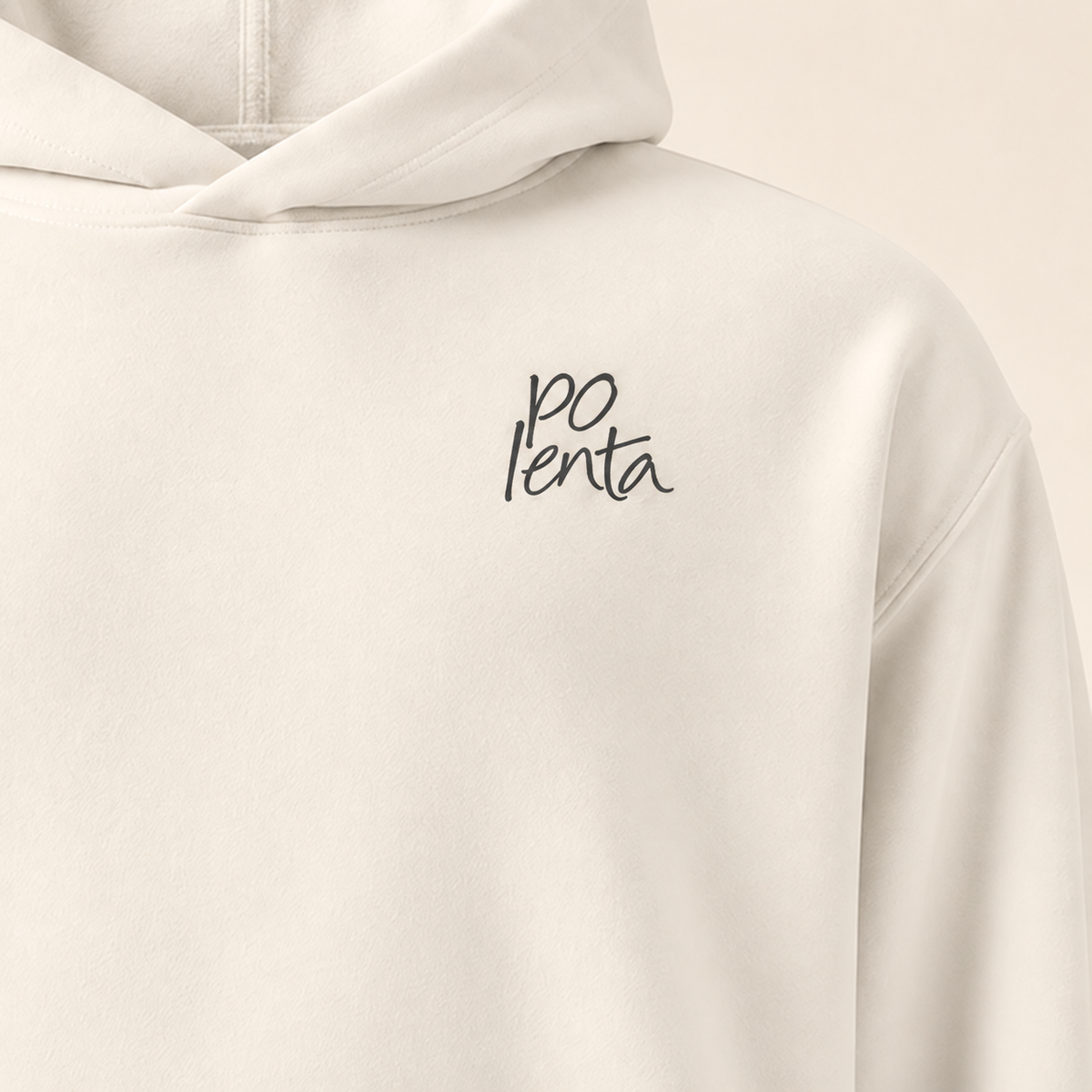Hoodie polenta — Tessin — gros plan inscription devant (recadrage) — manuscrit