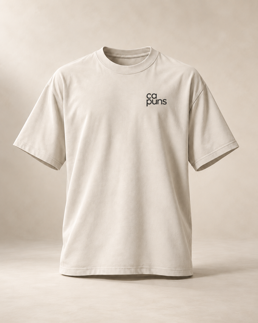 T-shirt sui capuns — Grisons, écru — vue face, mockup réaliste
