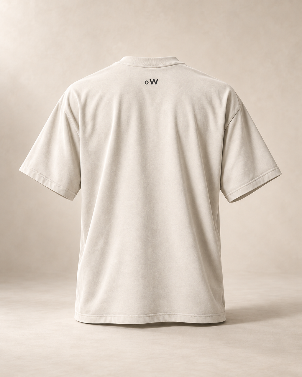 T-shirt sui OW, écru — vue dos, mockup réaliste