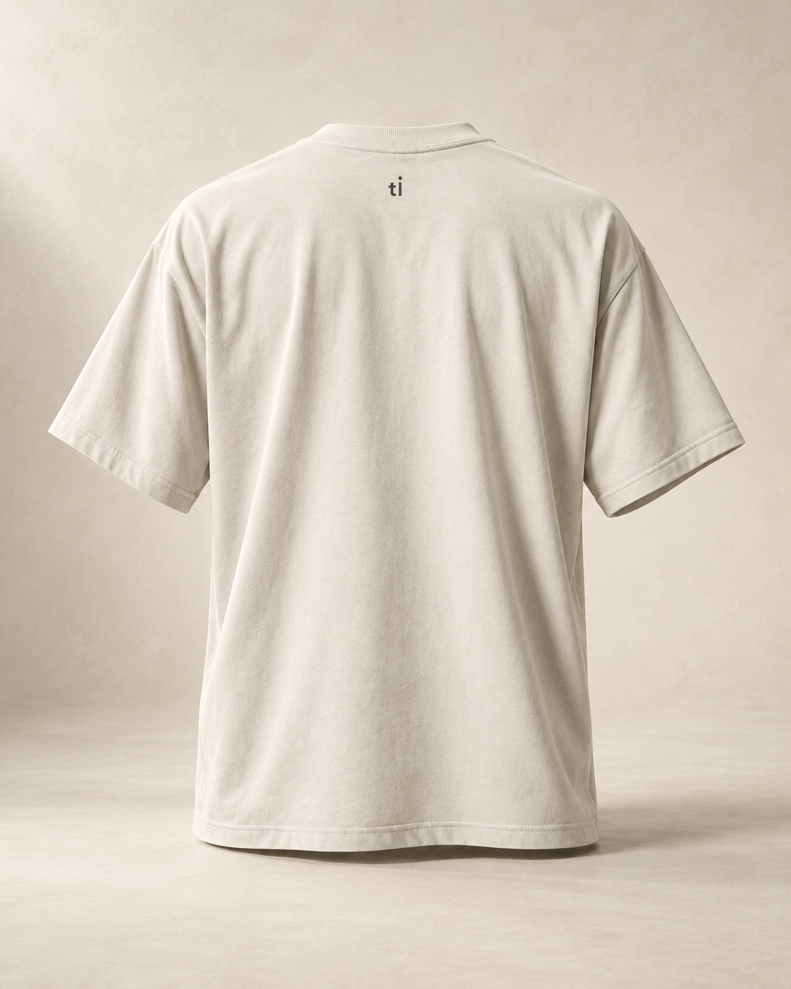T-shirt sui polenta — Tessin, écru — vue dos, mockup réaliste